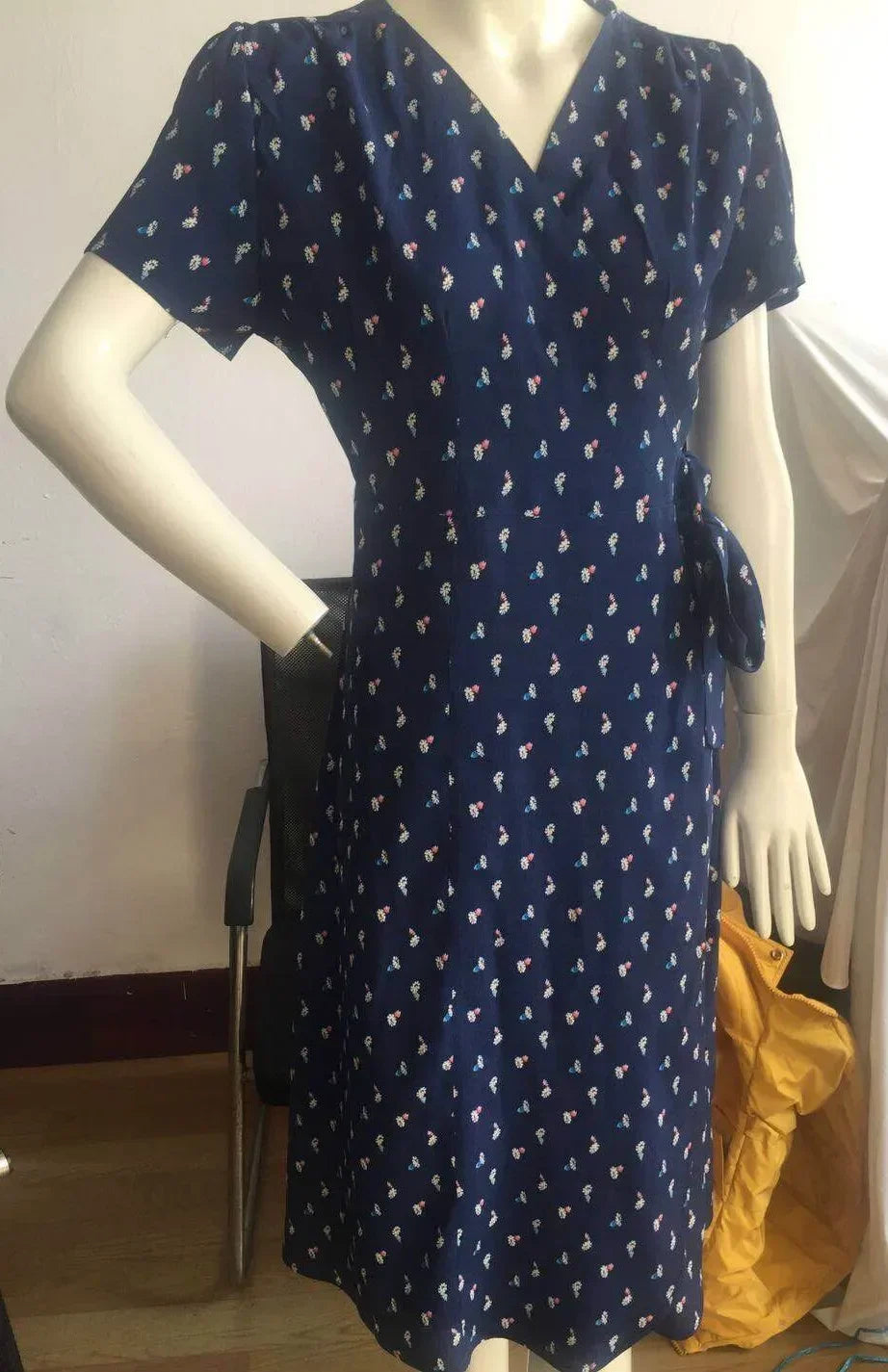 French 100% Viscose V Collar Waist Knot Short Sleeve Floral Printing Midi Dress